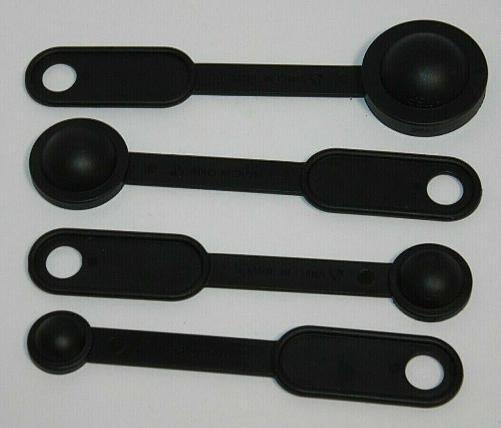 4 Piece Black Plastic Measuring Spoon Set