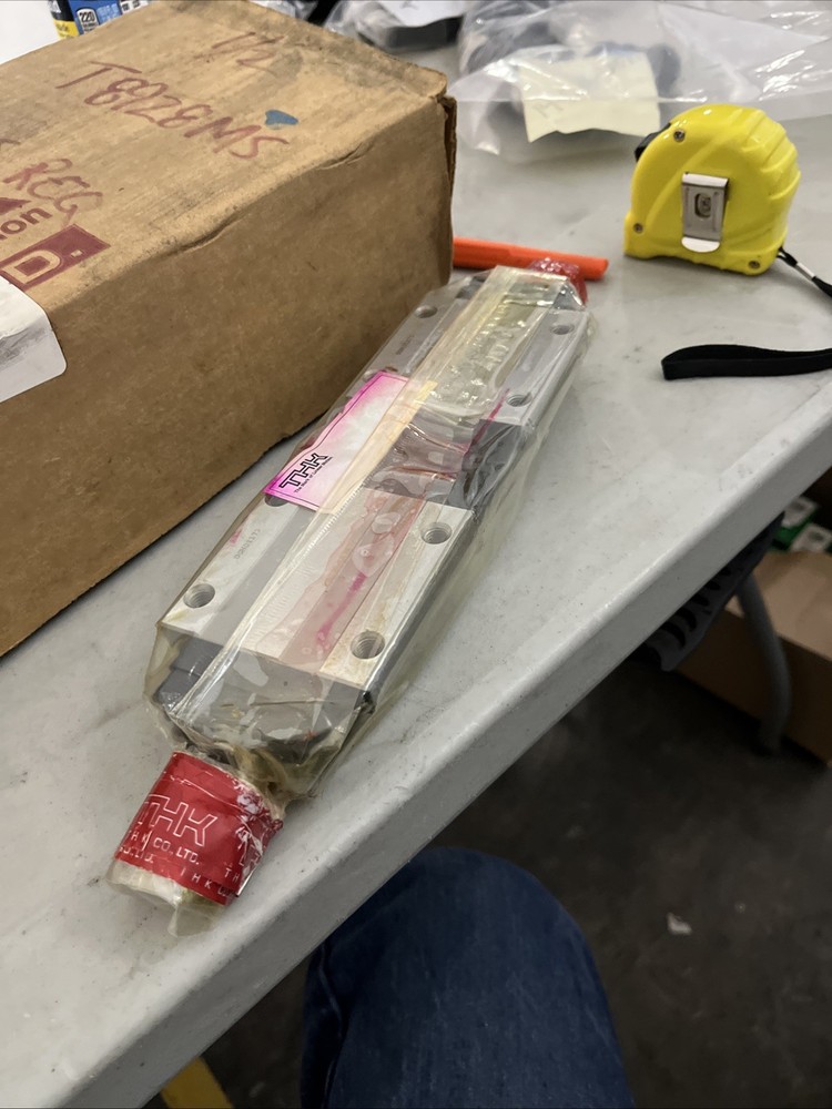 THK SHS25C2QZSS+300L LINEAR GUIDE