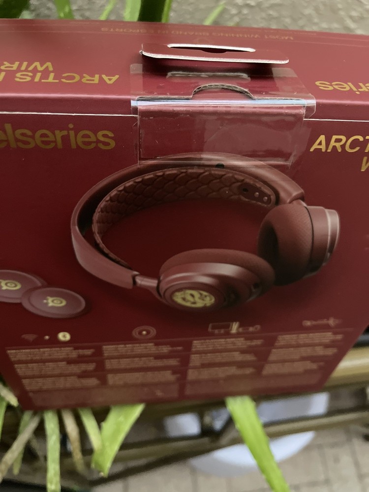 SteelSeries Arctis Nova 7 Wireless Multi-Platform Gaming Headset Dragon Edition