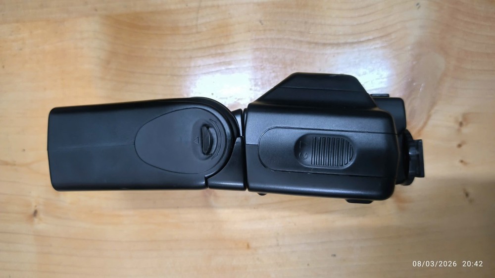 Contax TLA 360 Shoe Mount Flash Strobe Flash Camera Used