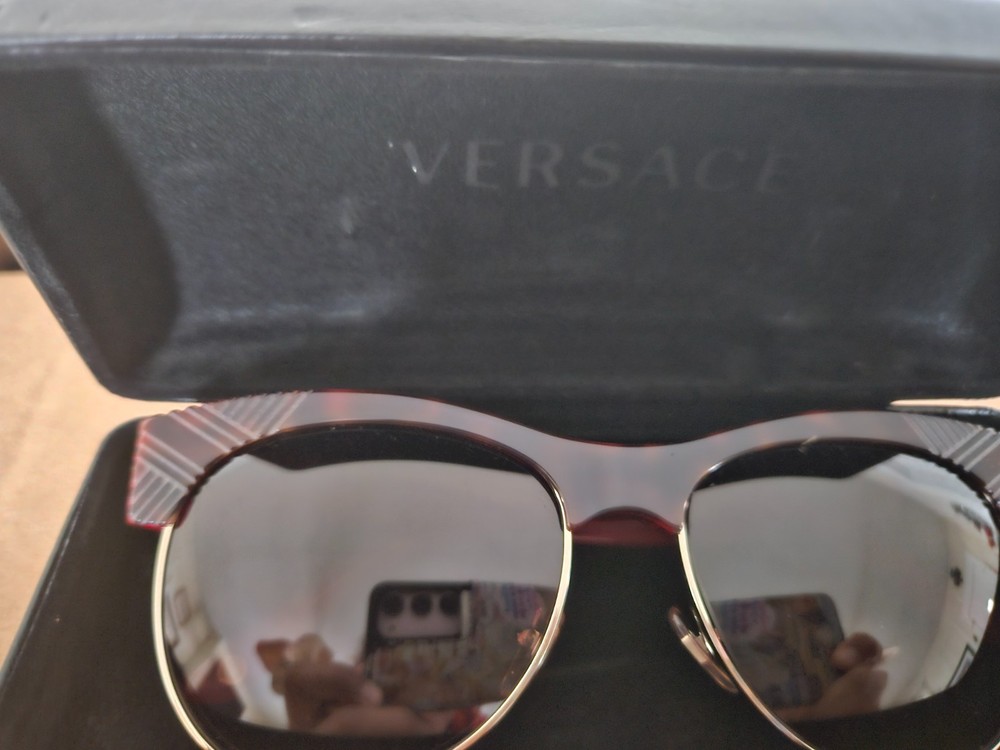 vendo un lentes versage
