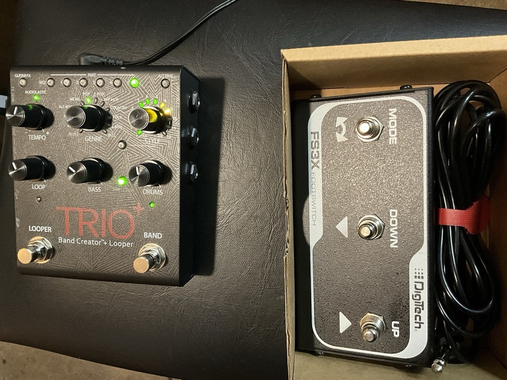DigiTech TRIOPLUSV04 Trio Looper Footswitch Display Band Creator open boxes mint