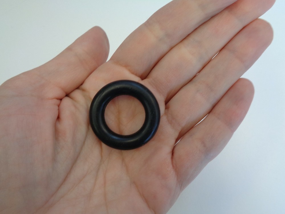 Small Black Rubber Ring for Sewing Machine Rewinds