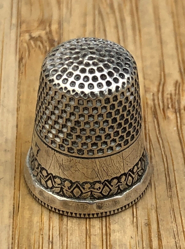 Vintage Sterling Silver Thimble, size 7