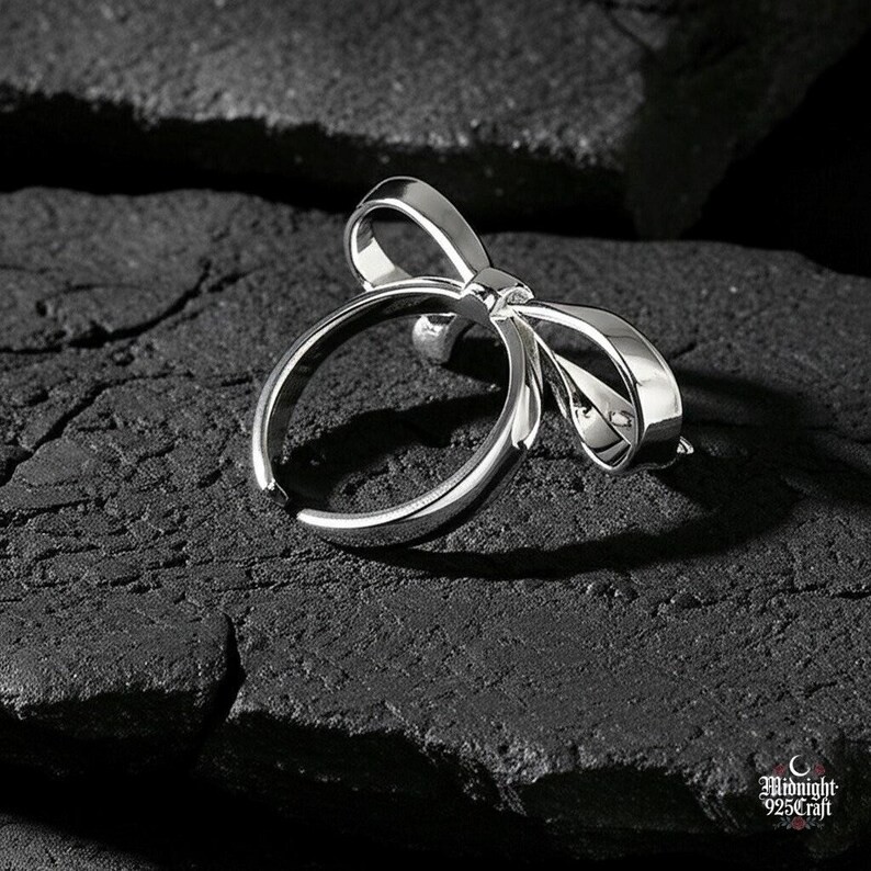 Bow ring, sterling silver ring, minimalist ring, adjustable ring, handmade ring,