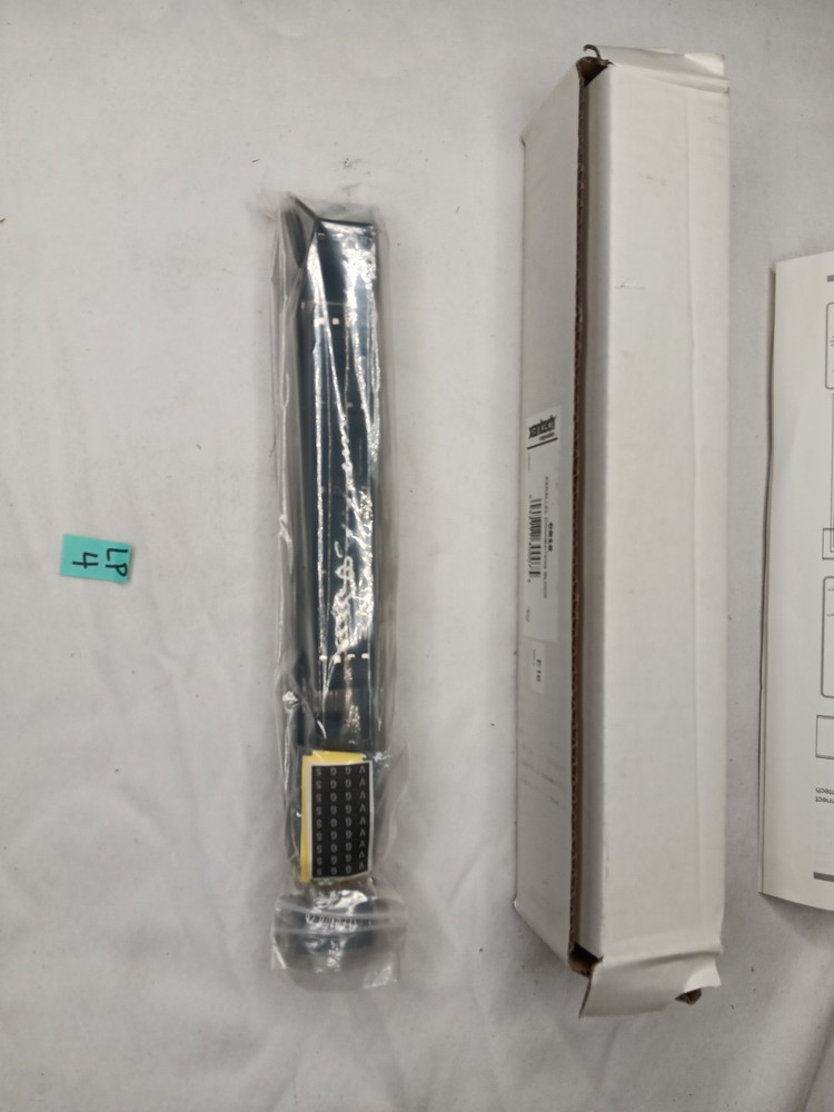 CB18 Xantech Parallel Connecting Block NOS