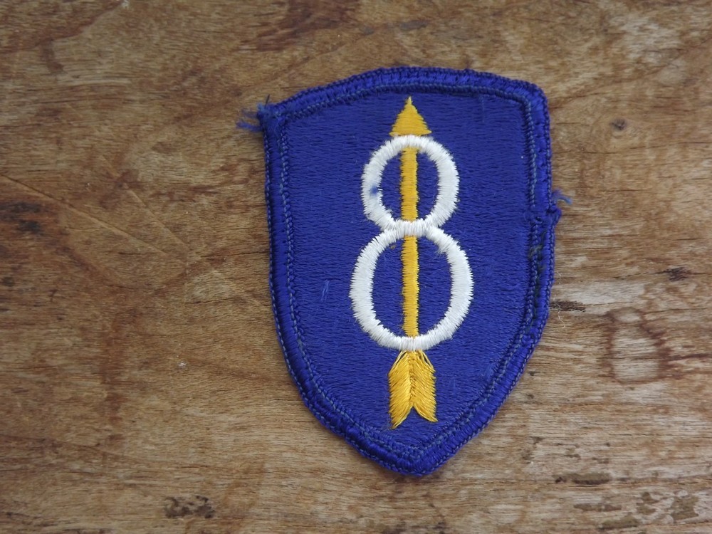 8th Infantry Division Patch, Merrowed Edge - INV# C256