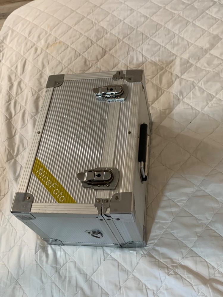 Nicefoto n flash 680a wireless studio flash. Used. Wireless trigger included