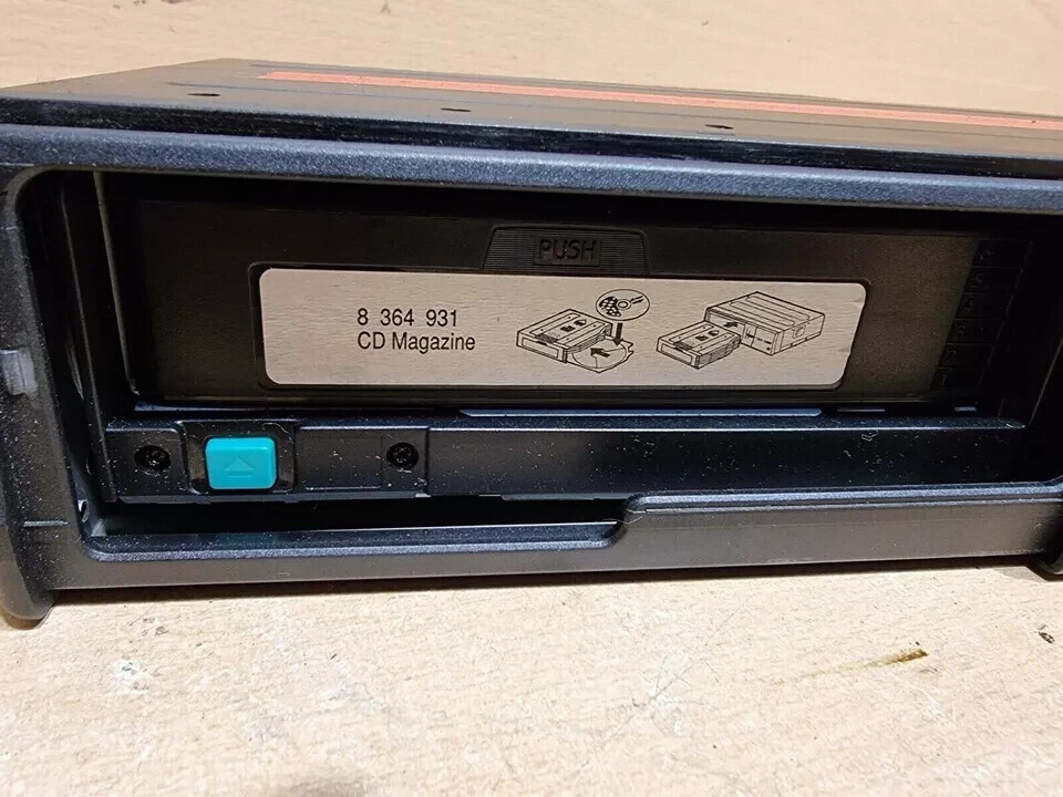 BMW E81 E87 E90 E91 E92 E93 1 3 Series 6-disc CD Changer With Magazine 6977759