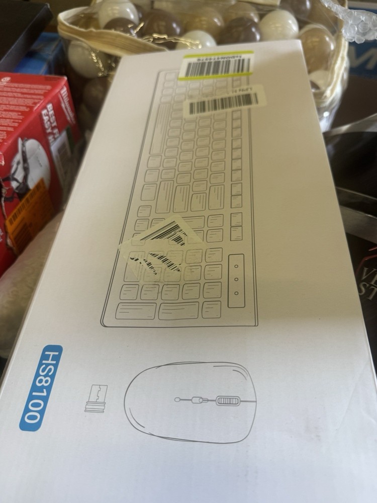Wireless Keyboard and Mouse Set HS8100