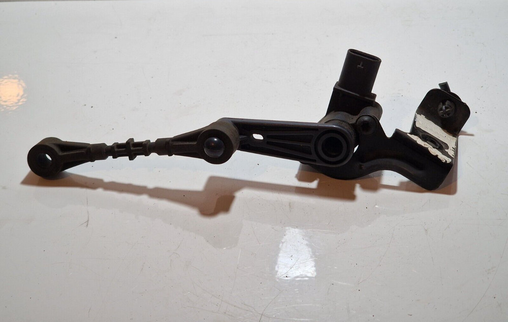 EVOQUE L551 DISCOVERY L550 E-PACE REAR RIGHT HEIGHT LEVEL SENSOR J9C3-3C097-AA