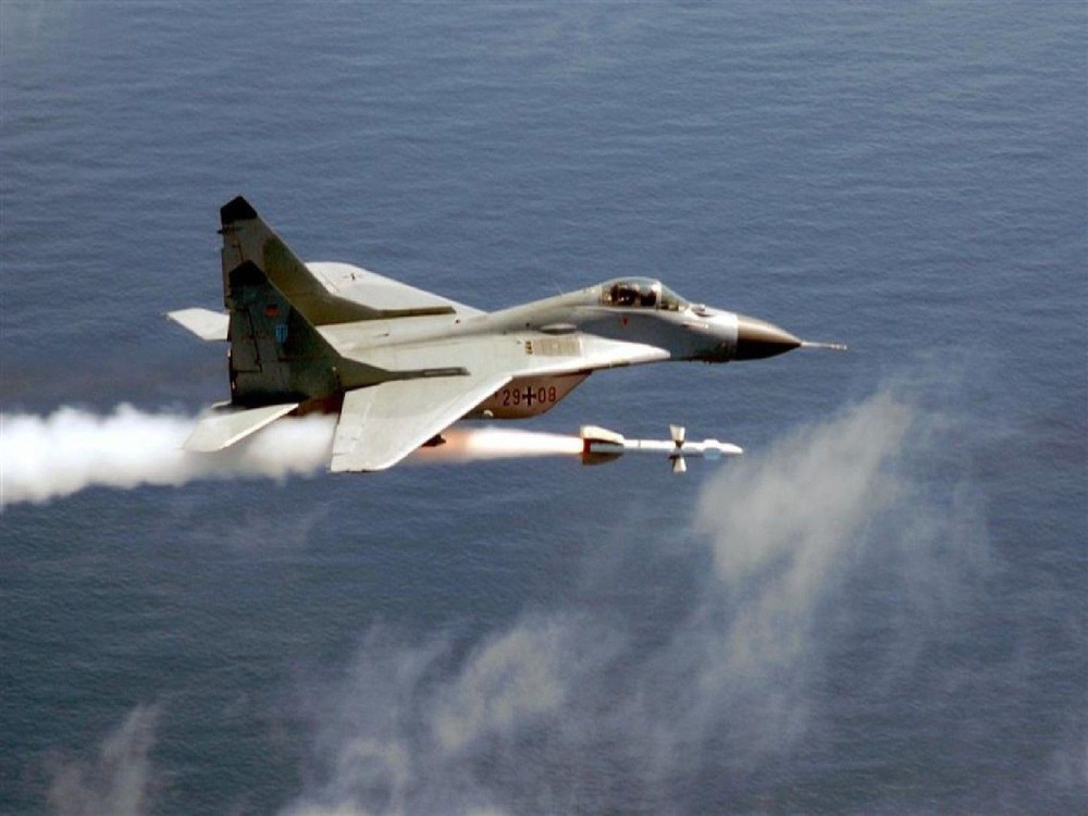 760 War Plane Images on CD (G8)