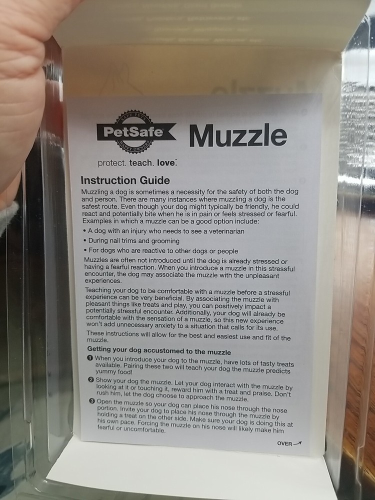 PETSAFE Soft Muzzle for Medium Dogs Black Nylon Adjustable Padded