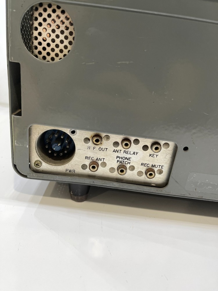 Collins 32S-1 Transmitter - broken knob not tested