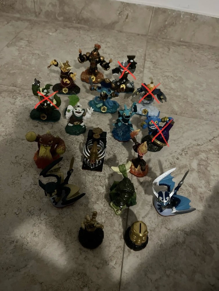 13 Skylanders Lot