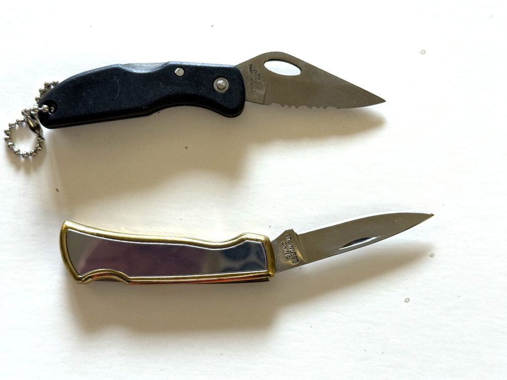 2 NIB MAXAM Lockback Knives