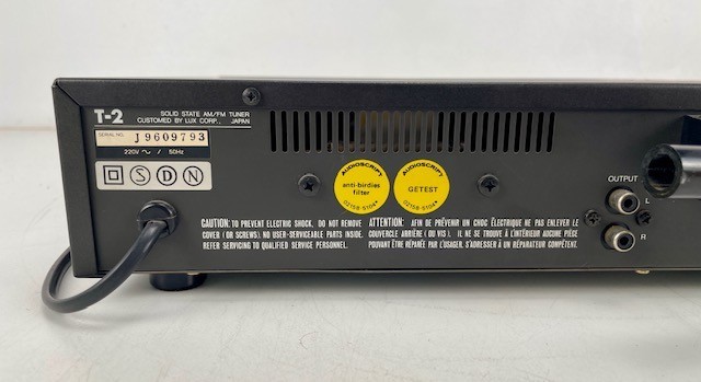 Luxman T2 Solid State AM/FM Tuner