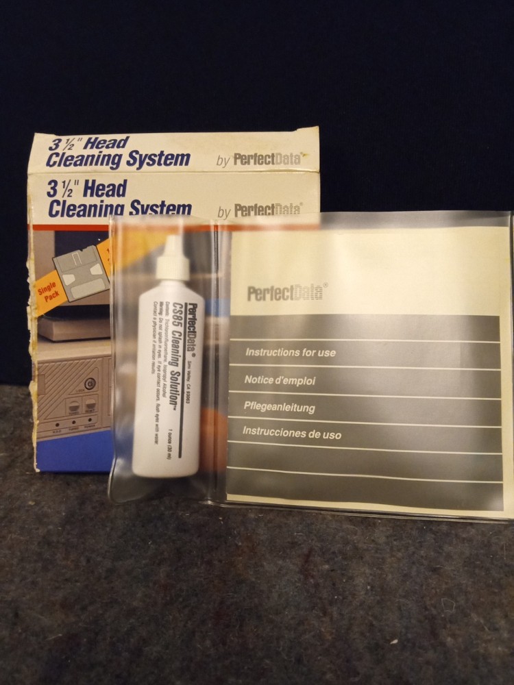 3.5" Floppy Disc Head Cleaning System by PerfectData