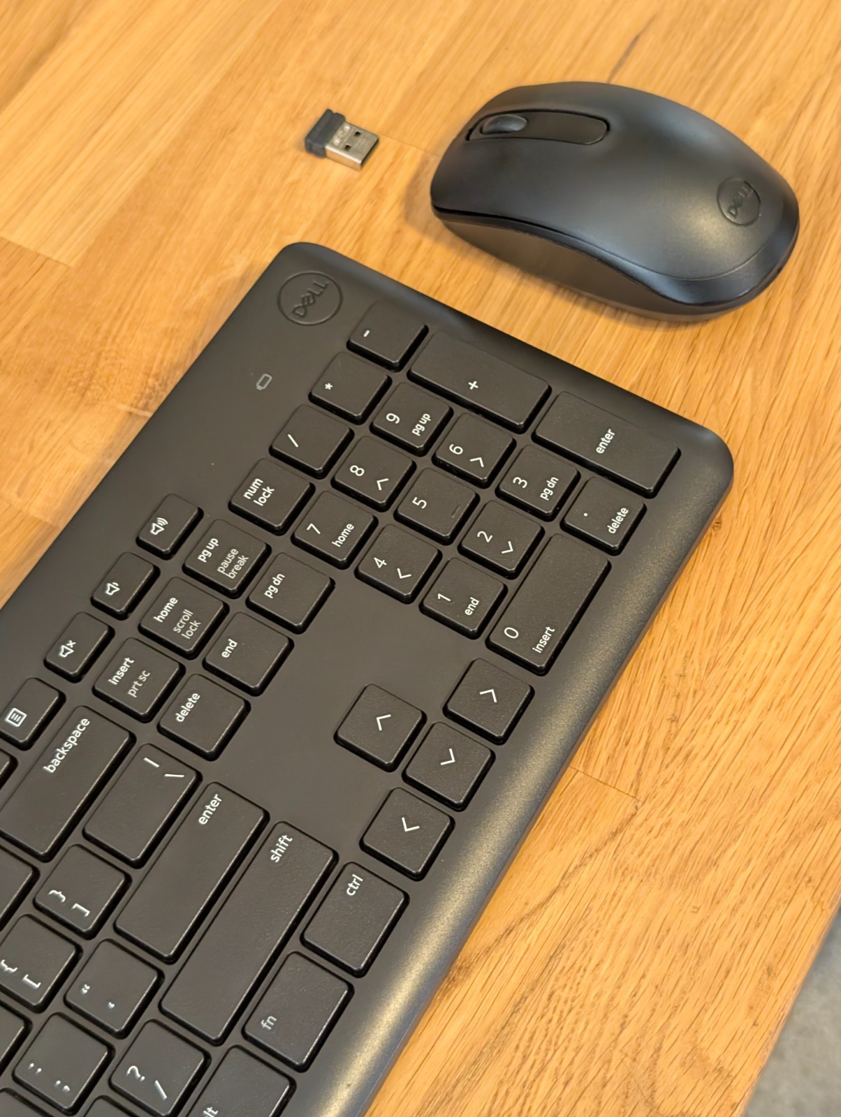 Dell Keyboard and Mouse - KM3322W - US English - 2.40 GHz Keyboard - Black