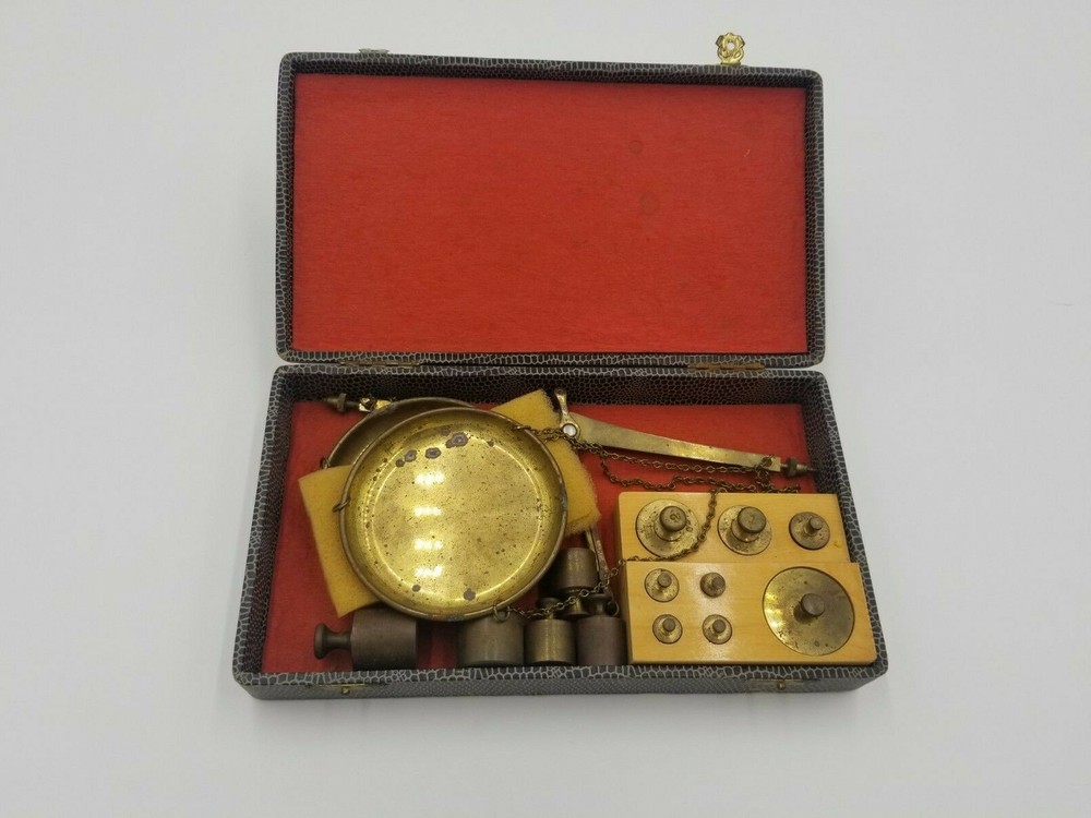 Vintage Diamond Scale Brass Made