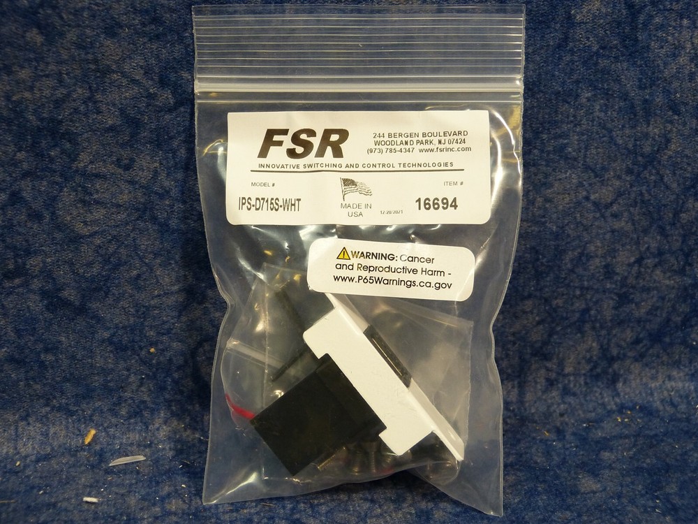 FSR 16694 IPS-D715S-WHT USB A-USB A 3.0 Bulkhead Connection Insert White BN102