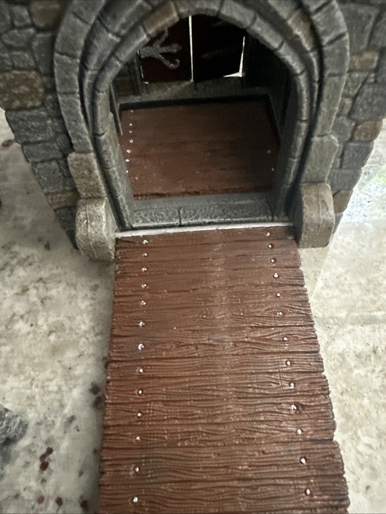 Dwarven Forge Castle Builder Gatehouse With Electric Light Option