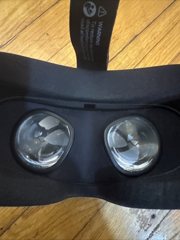 OCULUS VR HEADSET MODEL MH-B Only