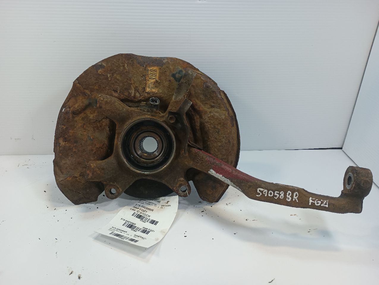Front Passenger Right Spindle/Knuckle w/Hub from 2006 Toyota Tacoma 12786468
