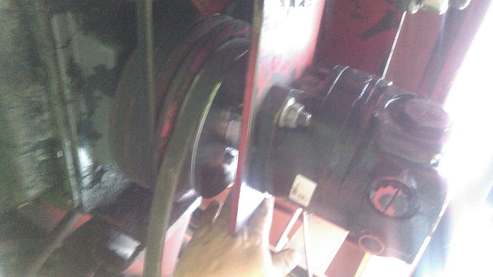 hydraulic pump pulley adapter for new holland stack wagon "stackcruiser"