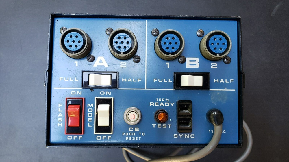 Dynalite L480 flash system