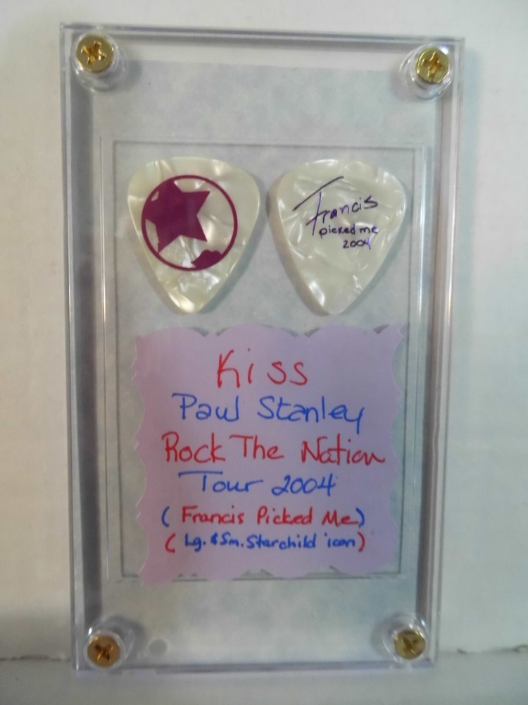 KISS~PAUL STANLEY~2004 GUITAR PICKS IN CASE~READ DESCRIPTION (37)