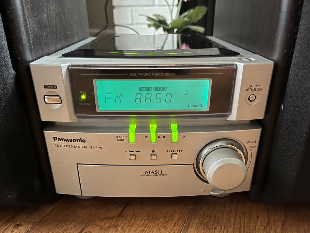 Panasonic SA-PM01 CD/ AM/FM Stereo System W/Remote