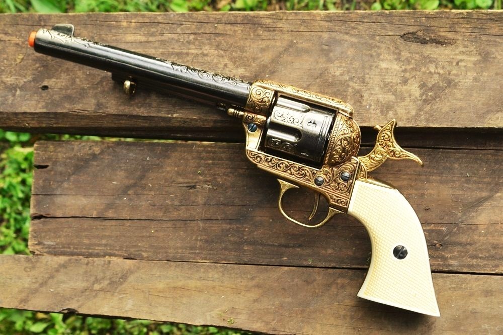 Colt Cavalry M1873 Single Action Army Peacemaker Revolver - 1873 - Denix Replica