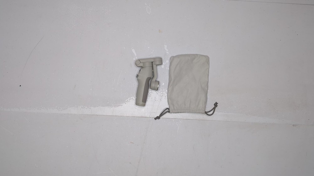 *PROBLEM* Dji Osmo Mobile 7 Gimbal Stabilizer For Iphone, Android, Built-in