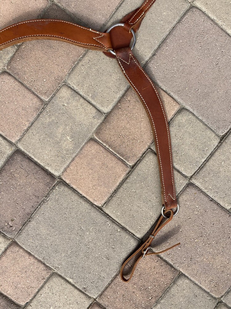 Light Tan breast collar