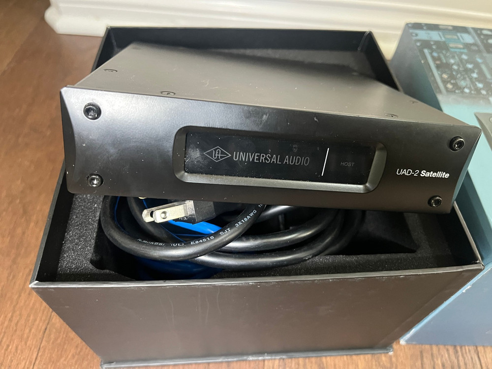 Universal Audio UAD-2 Satellite USB 3 Quad Core DSP Accelerator (for Windows PC)