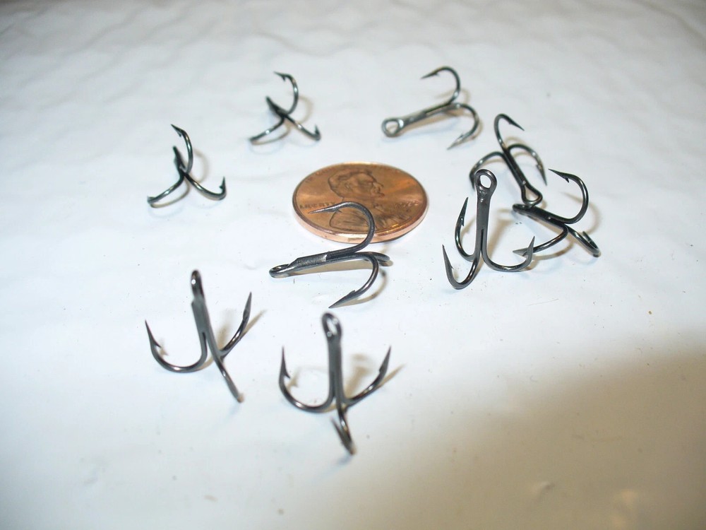 50 EAGLE CLAW ROTATING SIZE 10 BLACK CHROME TREBLE HOOKS