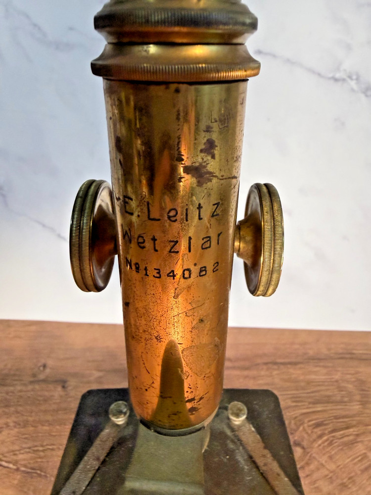 NICE ANTIQUE E. LEITZ WETZLAR BRASS MICROSCOPE NO. 134082