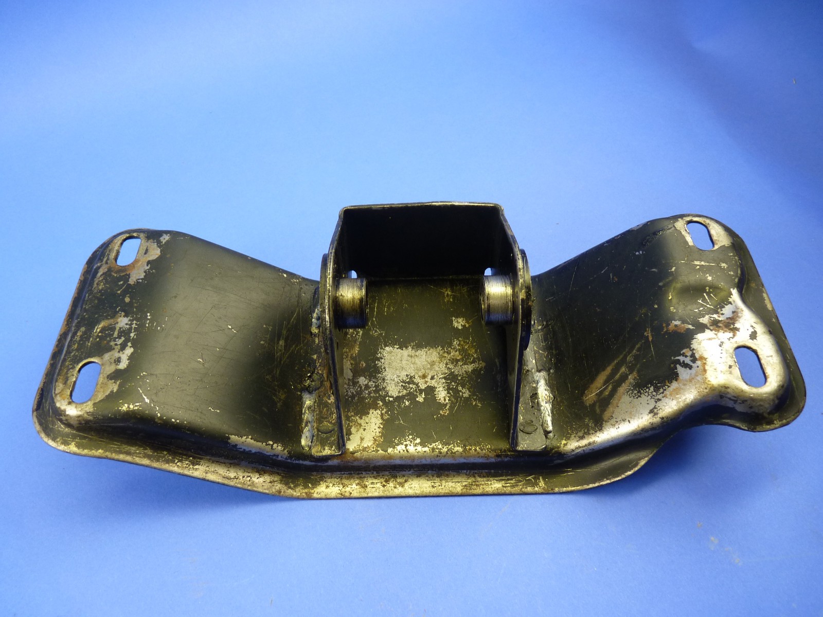 Alfa Romeo Spider 2000 1971-94 GTV rear transmission support bracket