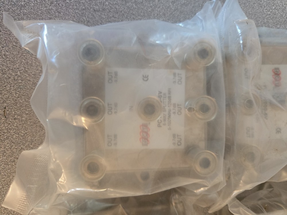 PCT-1000-6V - 6 Way Splitter (4ea New)