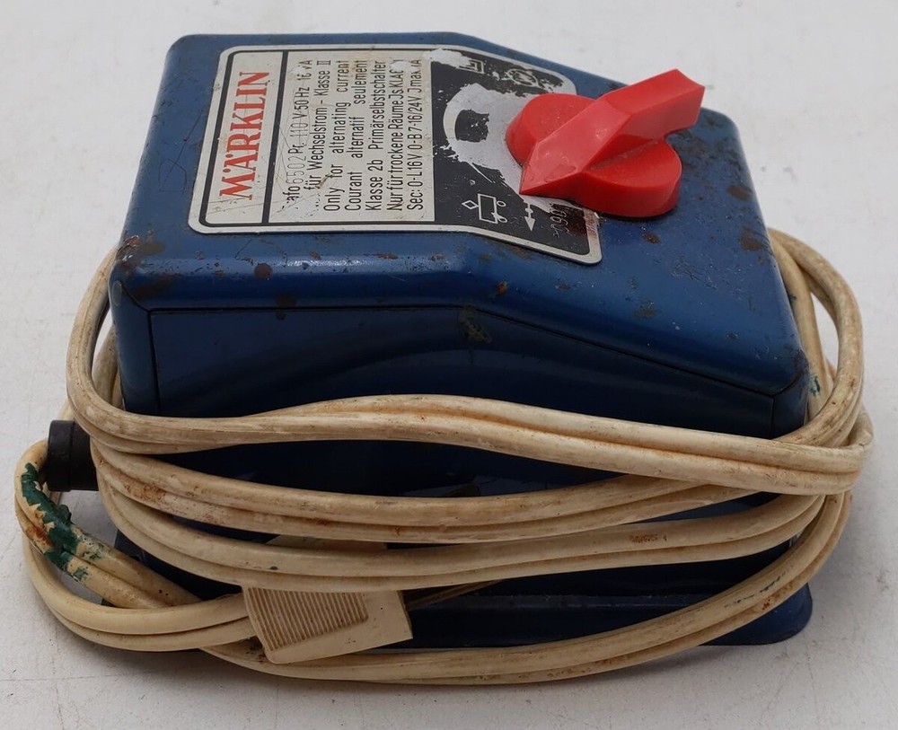 Marklin 6502 HO Scale 110 Volt Transformer/Box