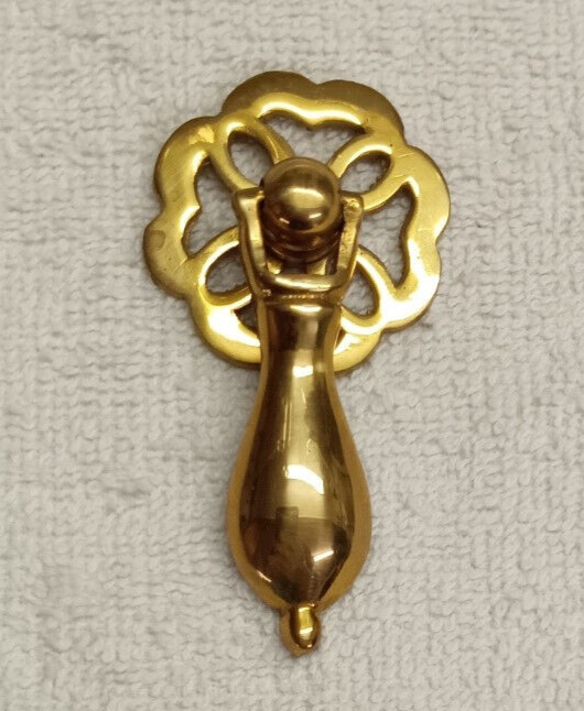 CAST BRASS TEARDROP STYLE DRAWER /DOOR PULL NEW OLD STOCK,NEVER INSTALLED