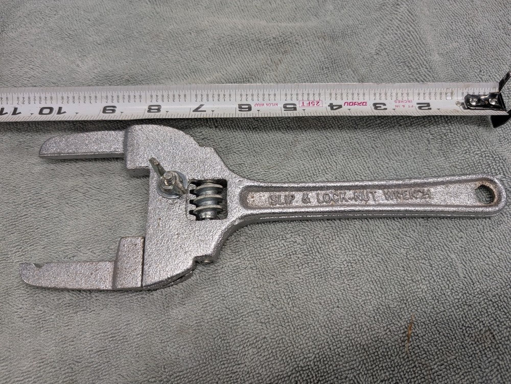 SLIP & LOCK NUT WRENCH