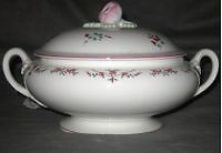 Royal Worcester Petite Fleur Covered Vegetable Bowl