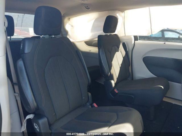 PACIFICA 2020 Glove Box 4719863