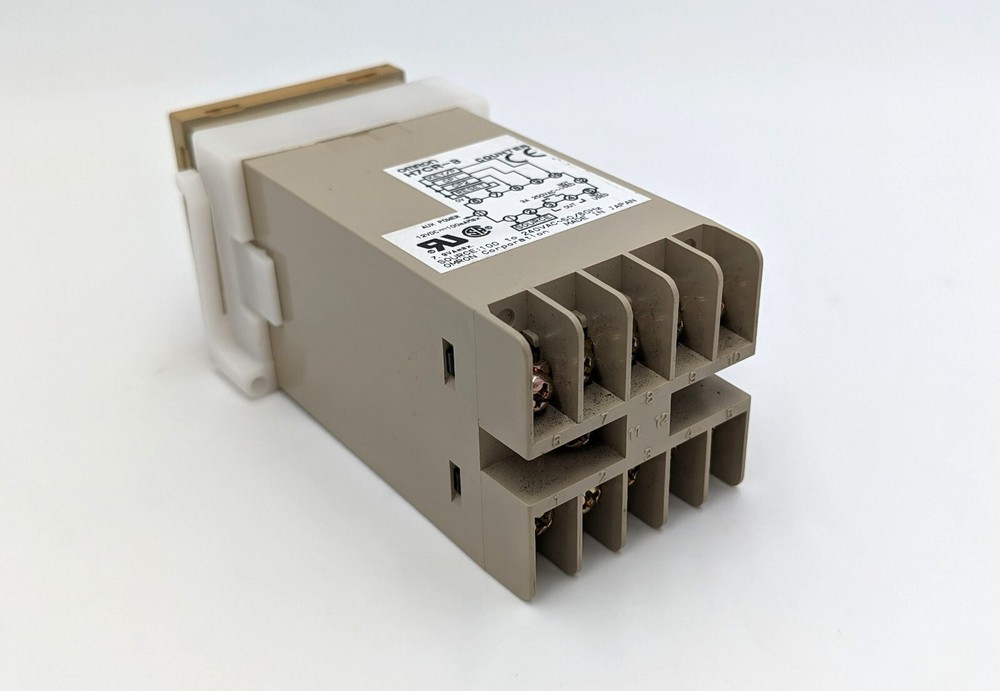 OMRON H7CR-B Counter timer relay #80