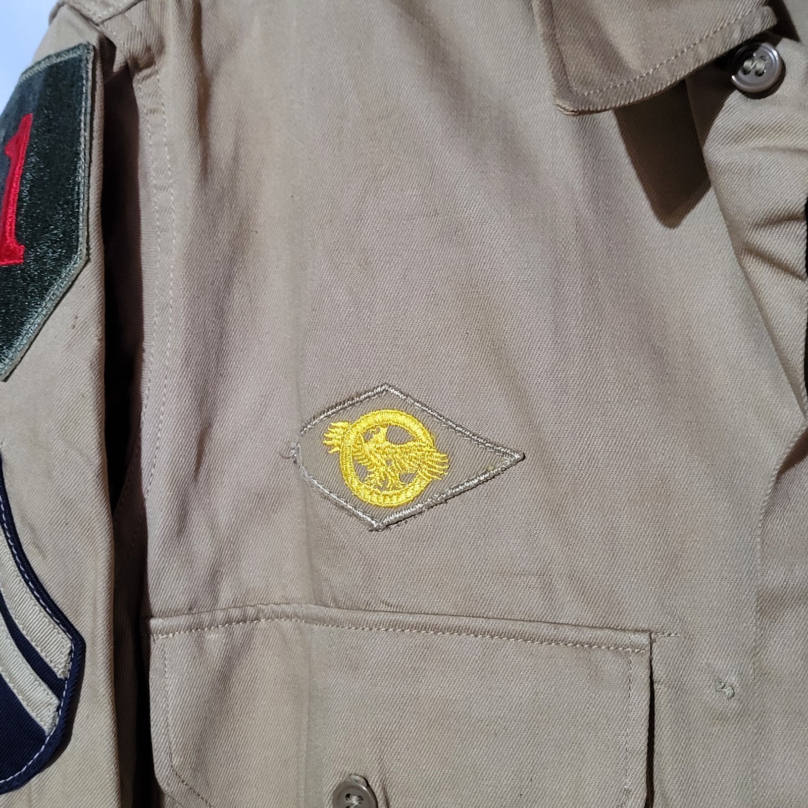 WWII US Army Uniform Shirt 15/33 LS w/ 1st Infantry & Ozark Division