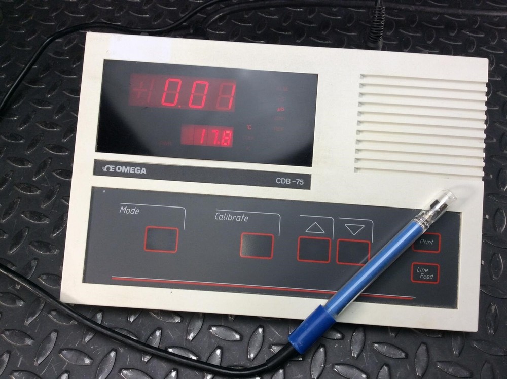 Omega CDB-75 Microprocessor Based Conductivity Meter