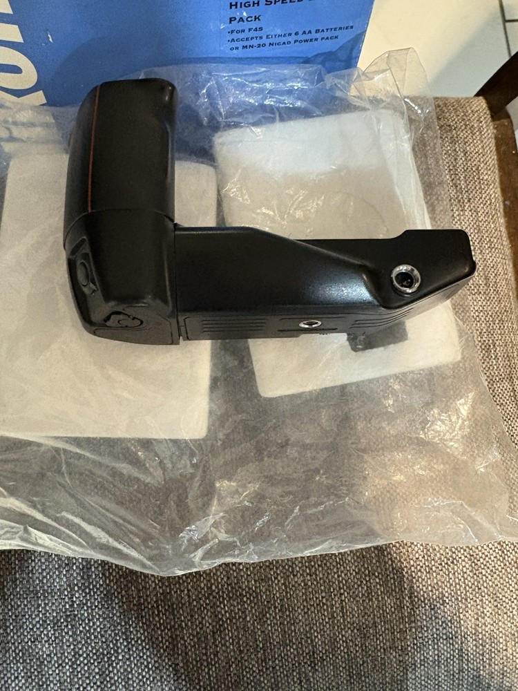Nikon MB-23 High Speed Battery Grip