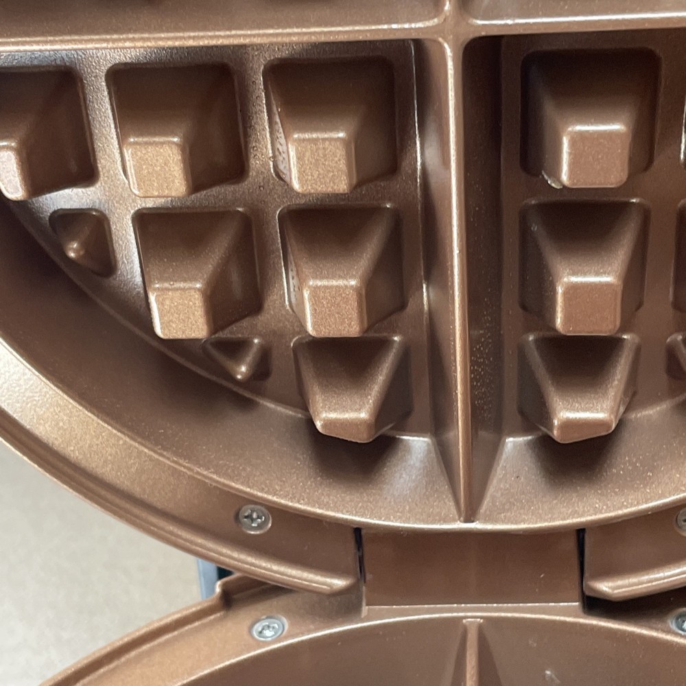Bialetti Copper Titanium Ceramic Nonstick Turn Belgian Waffle Maker TSK-2901BW